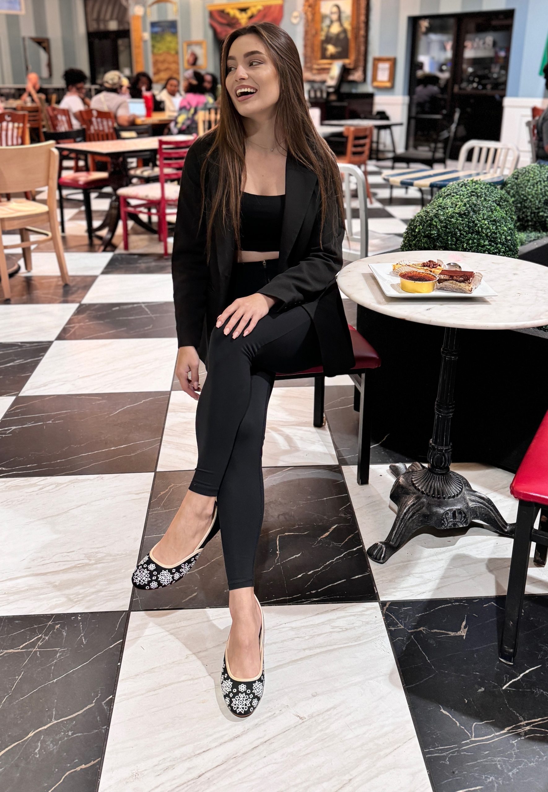 Diamond dust black color flats